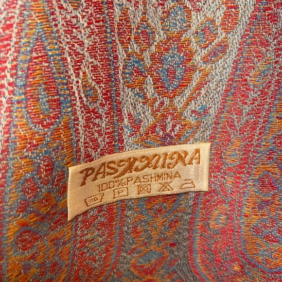 Pashmina - Picture 4 of 5